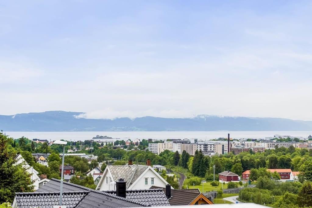Adorable 1-Bedroom Apartment With A Fantastic View - Free Parking Trondheim Bagian luar foto